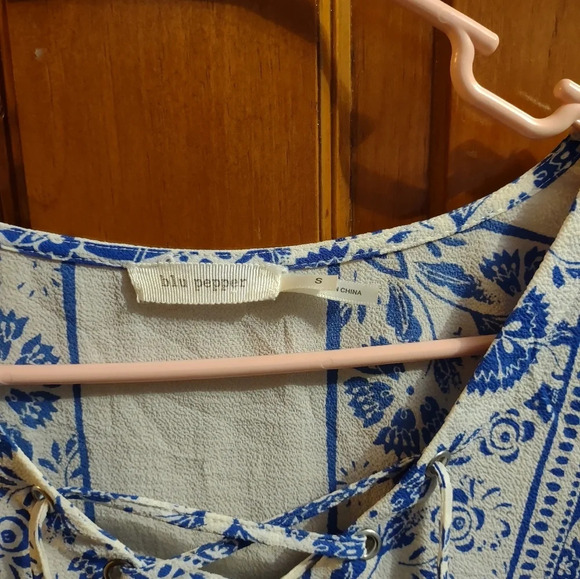 printed long sleeve blouse - Picture 2 of 5